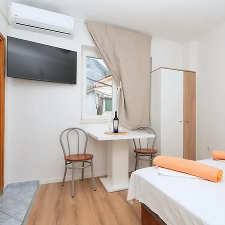 By The Sea - 21425 Apartamento Makarska