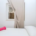 By The Sea - 21425 Makarska