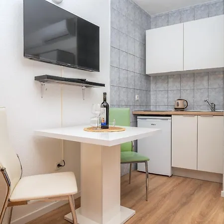 By The Sea - 21425 Apartment Makarska