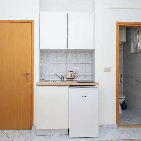 By The Sea - 21425 Apartment Makarska
