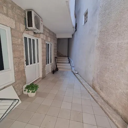 Apartment By The Sea - 21425
