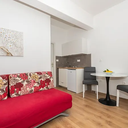 By The Sea - 21425 Apartment Makarska