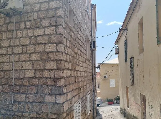 By The Sea - 21425 Makarska