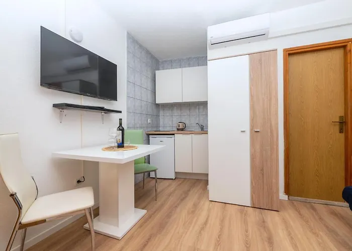 By The Sea - 21425 *