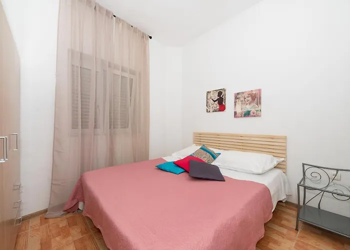 By The Sea - 21425 马卡尔斯卡