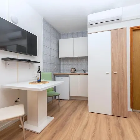 By The Sea - 21425 *